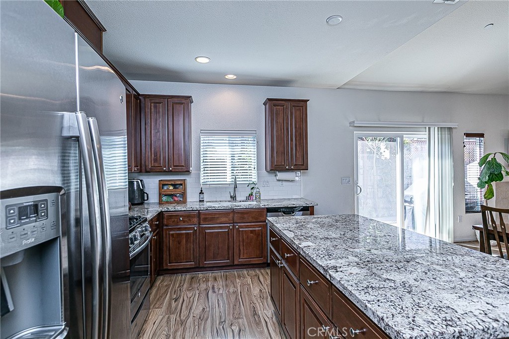 1452 W Beacon Property Photo 13