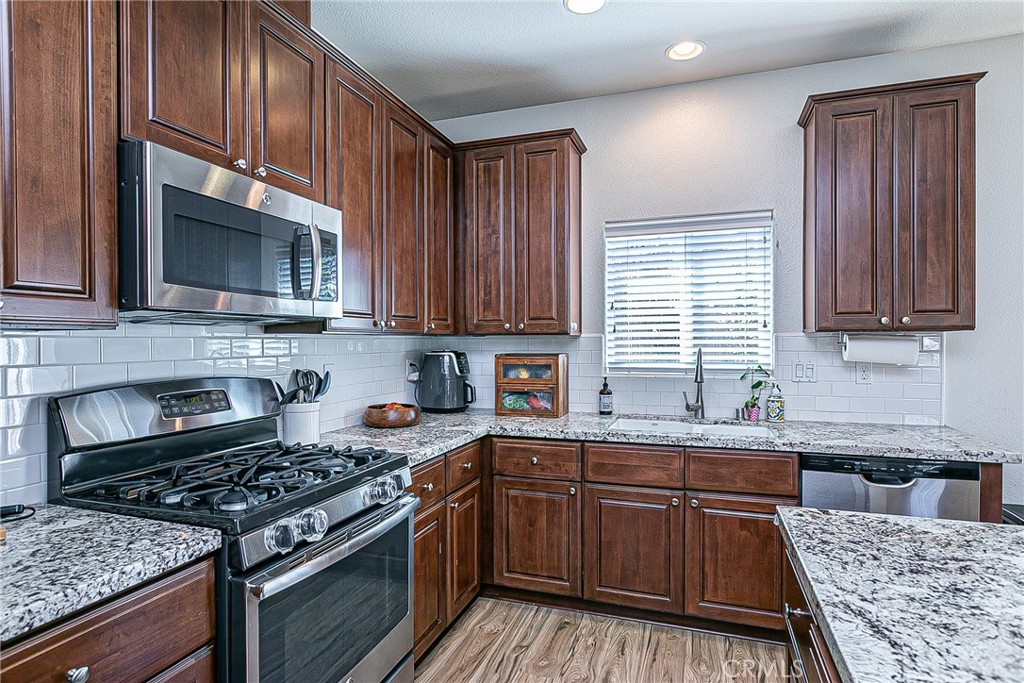 1452 W Beacon Property Photo 14