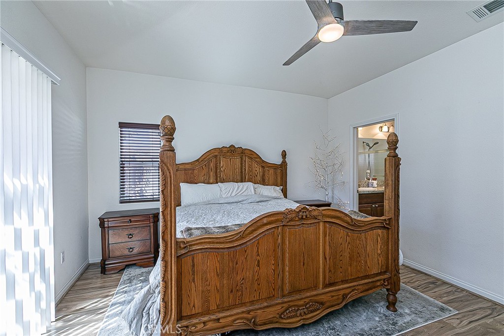 1452 W Beacon Property Photo 17