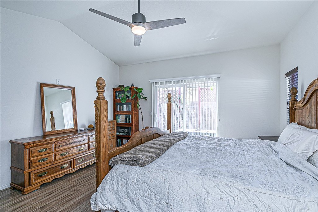 1452 W Beacon Property Photo 18