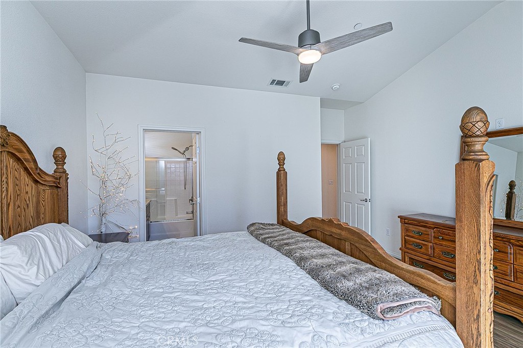 1452 W Beacon Property Photo 19