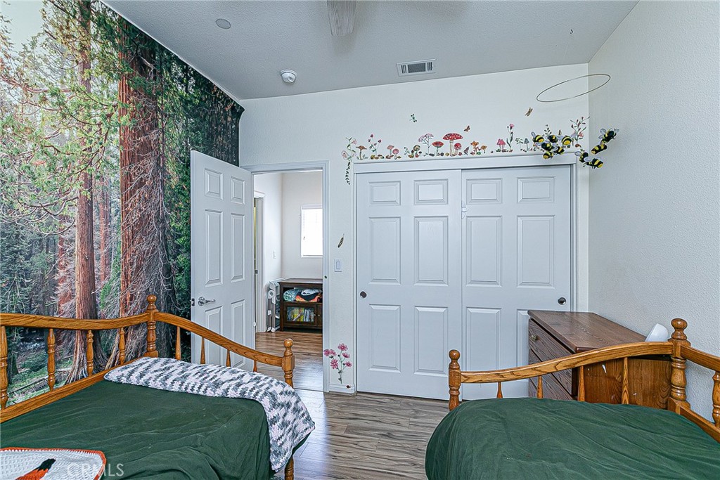 1452 W Beacon Property Photo 25