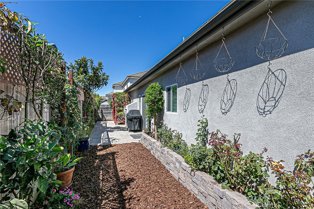 1452 W Beacon Property Photo 30