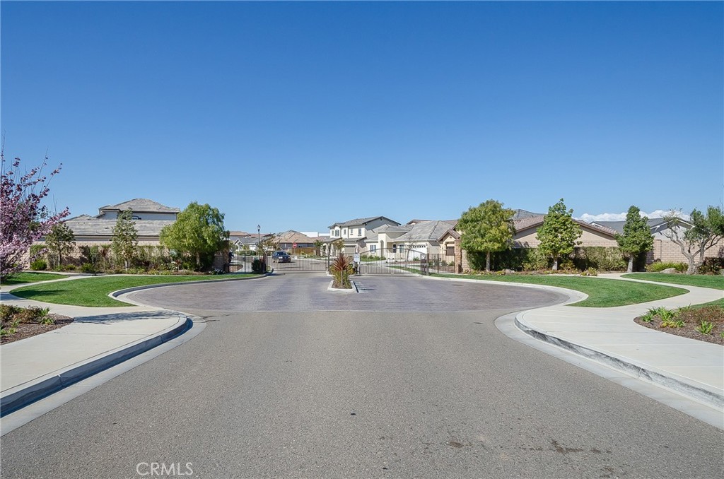 1452 W Beacon Property Photo 33