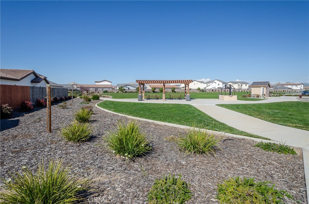 1452 W Beacon Property Photo 34