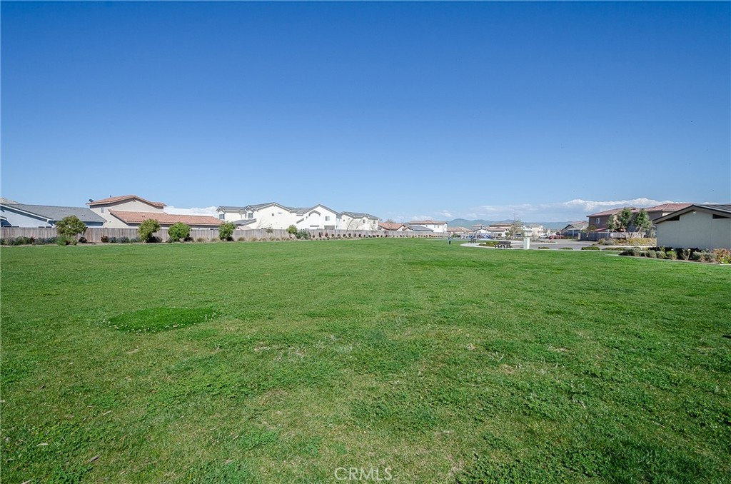 1452 W Beacon Property Photo 38