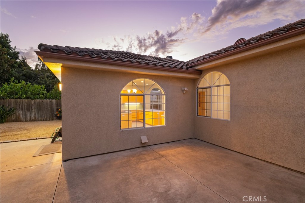 2549 Augusta Court Property Photo 4