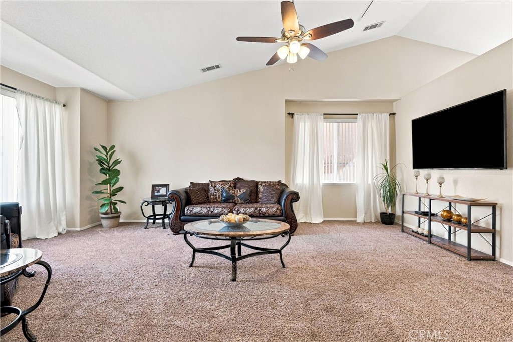 1601 N Eaton Property Photo 12
