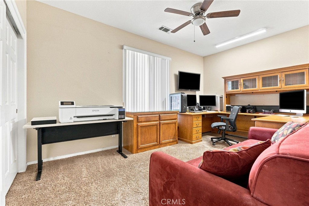 1601 N Eaton Property Photo 34