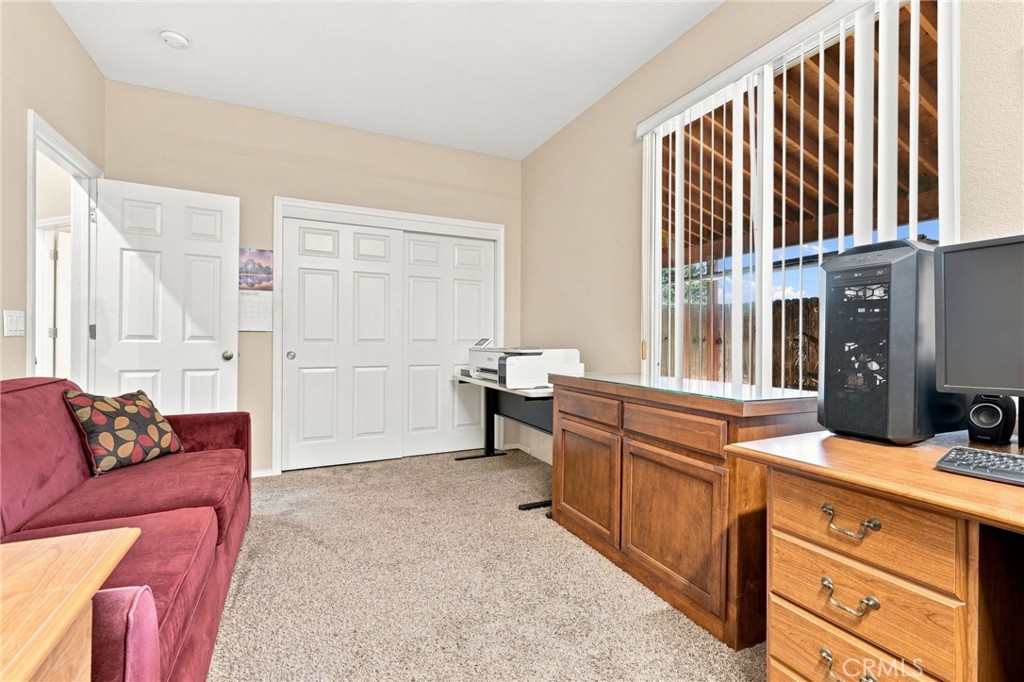 1601 N Eaton Property Photo 35