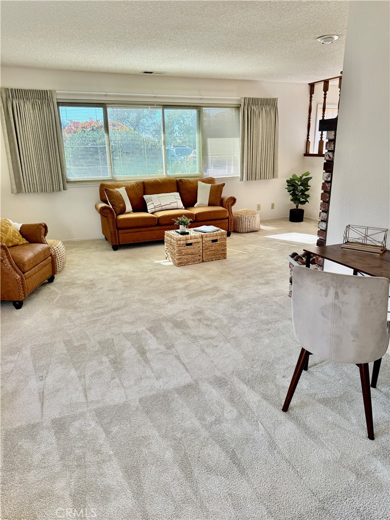 1123 Fair Oaks Property Photo 6