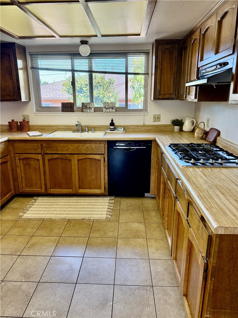 1123 Fair Oaks Property Photo 8