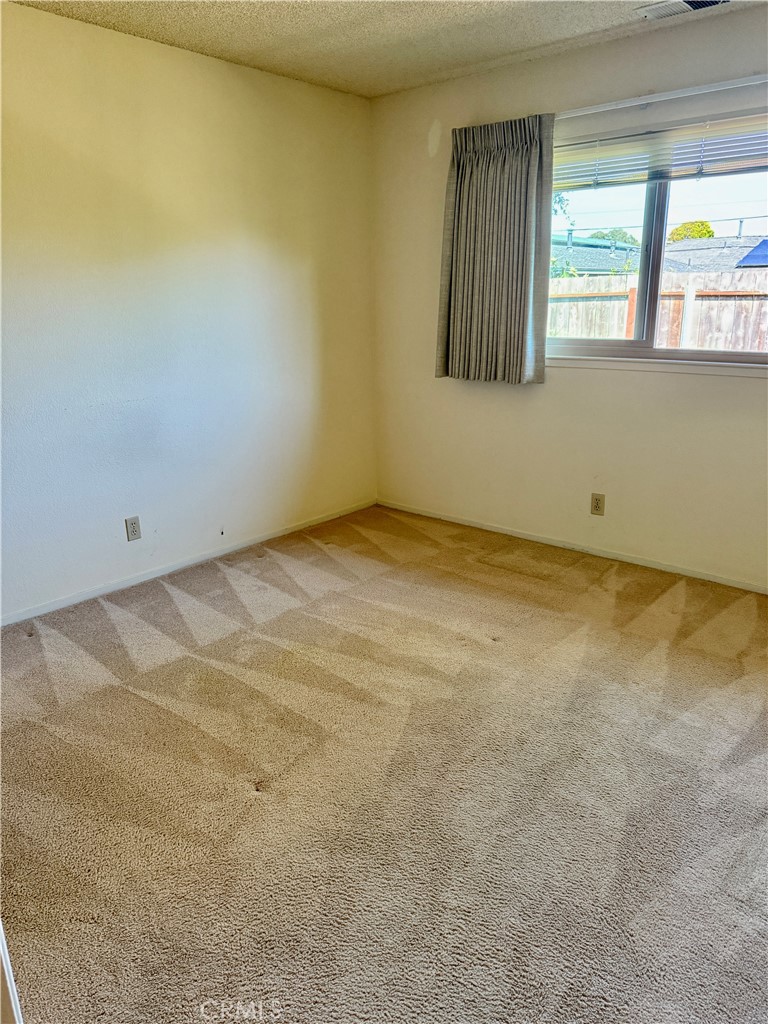 1123 Fair Oaks Property Photo 14