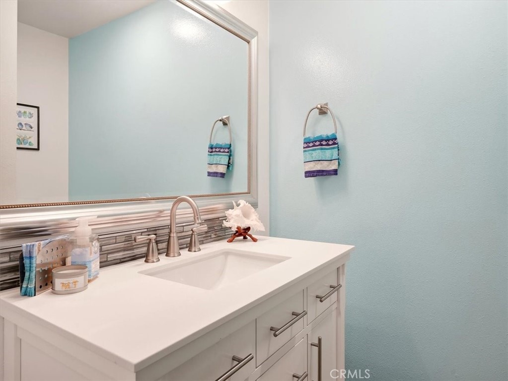1221 Farroll Avenue B Property Photo 17