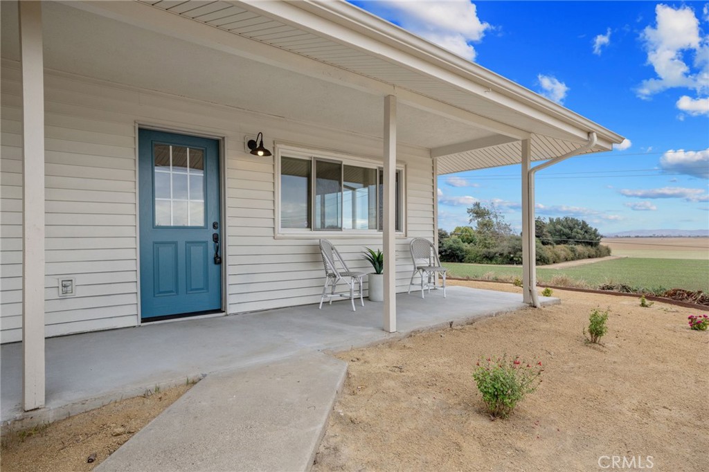 761 Riverside Roas Property Photo 4