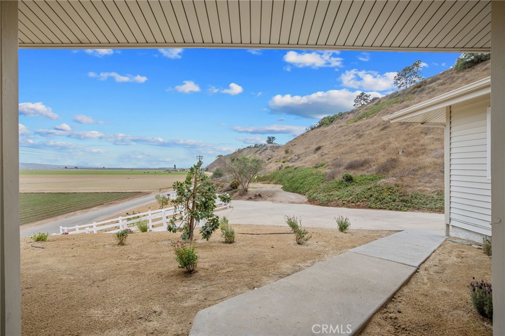 761 Riverside Roas Property Photo 5
