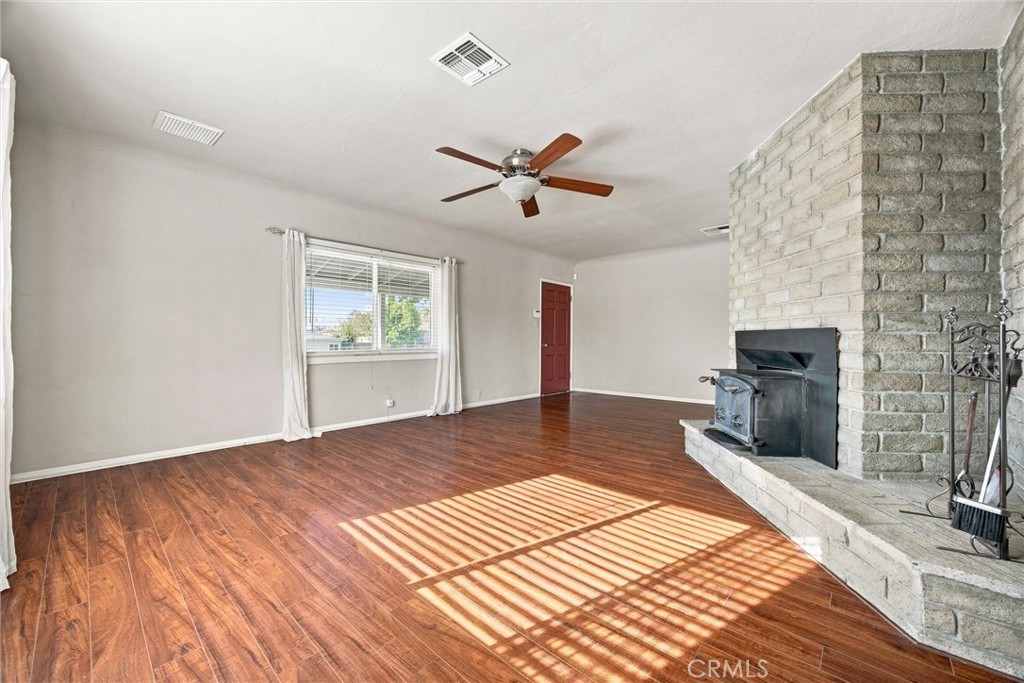 1904 Radiance Property Photo 8