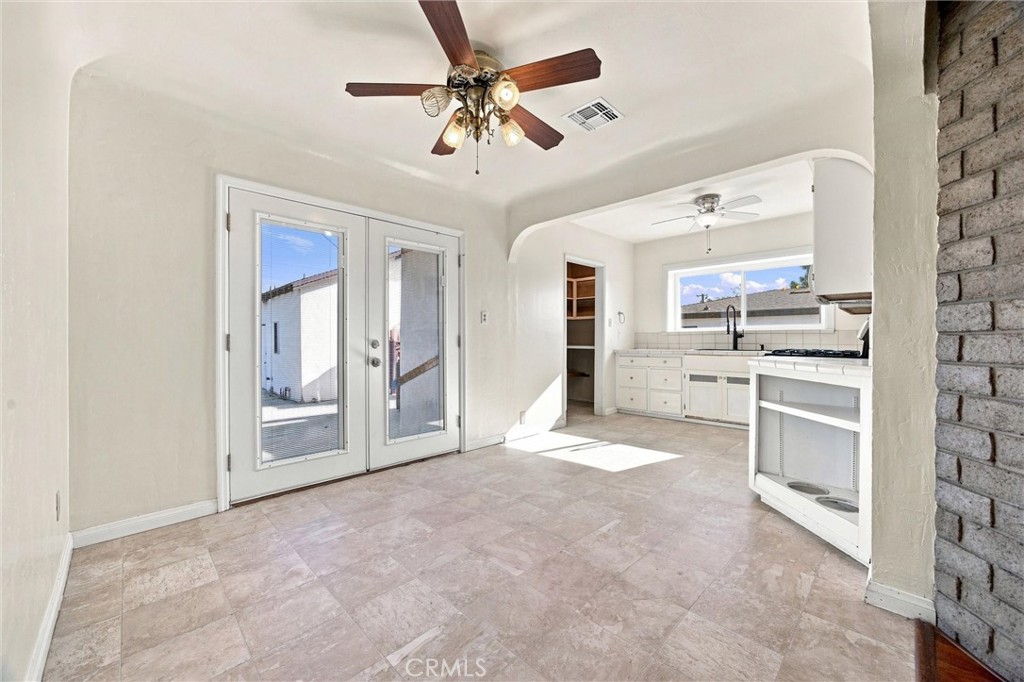 1904 Radiance Property Photo 9