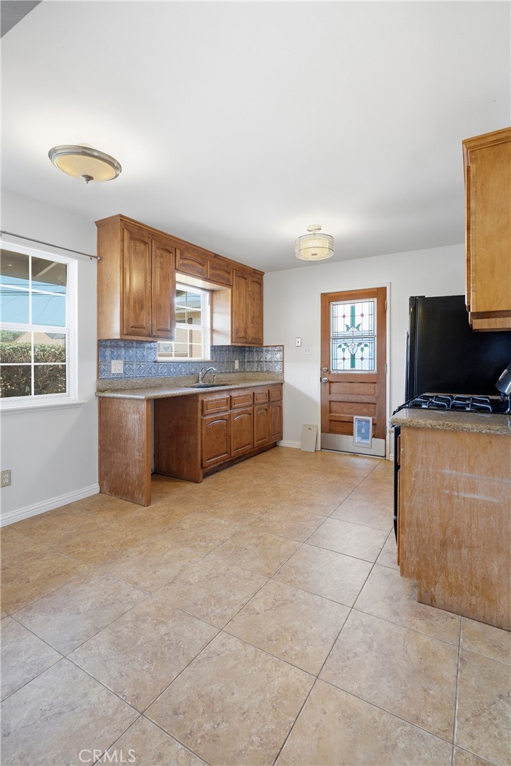 617 Cornwall Property Photo 4