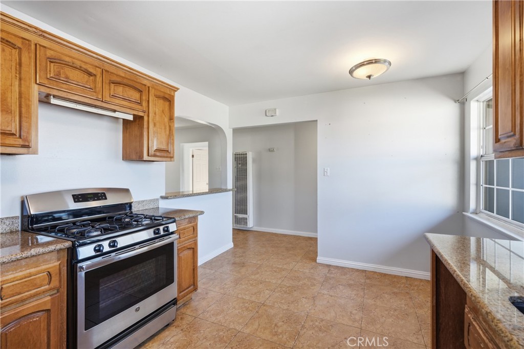 617 Cornwall Property Photo 7