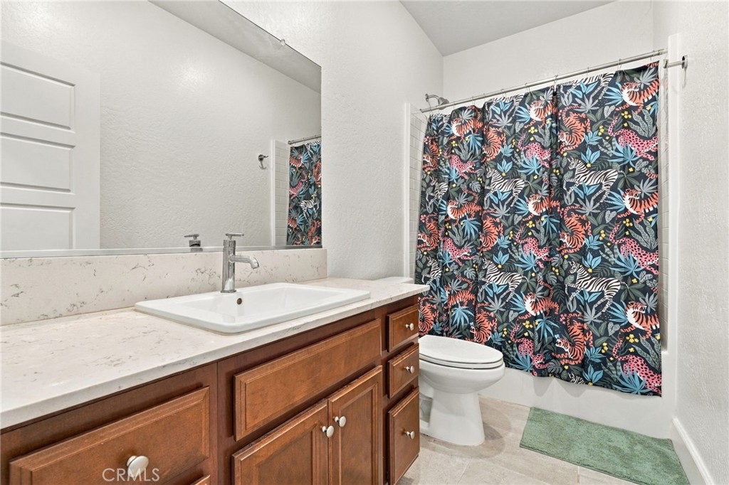 102 E Tyler Avenue Property Photo 9