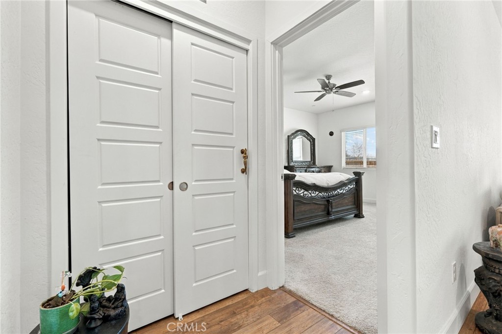 102 E Tyler Avenue Property Photo 30