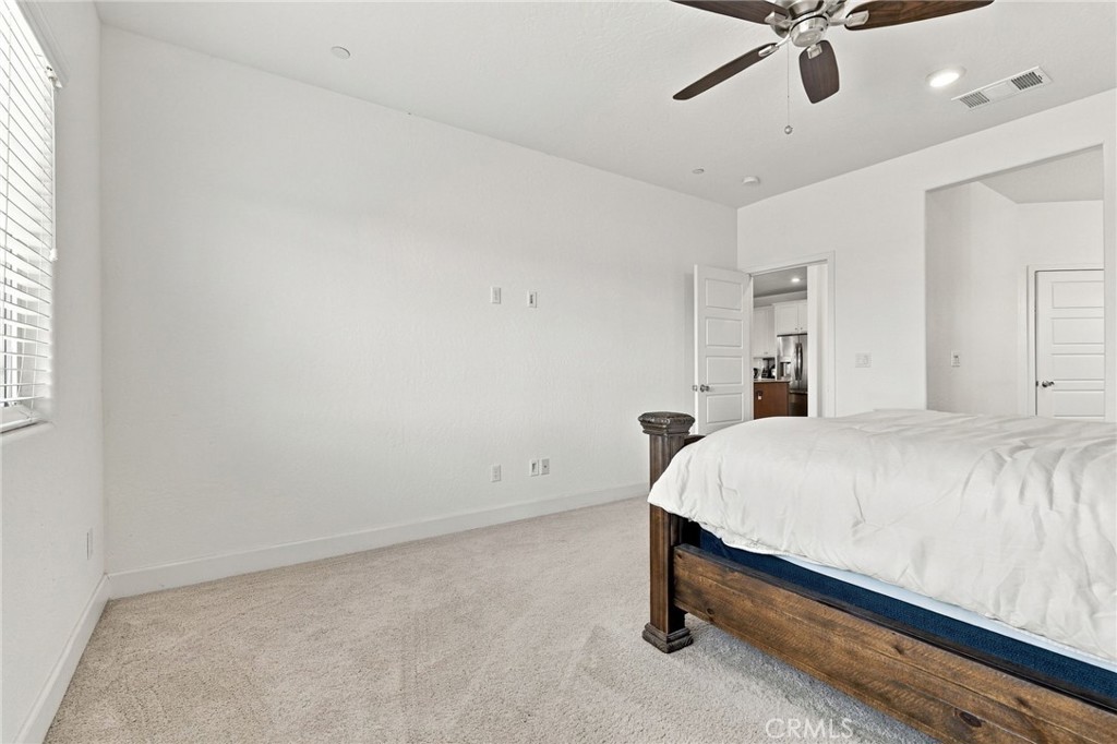 102 E Tyler Avenue Property Photo 33