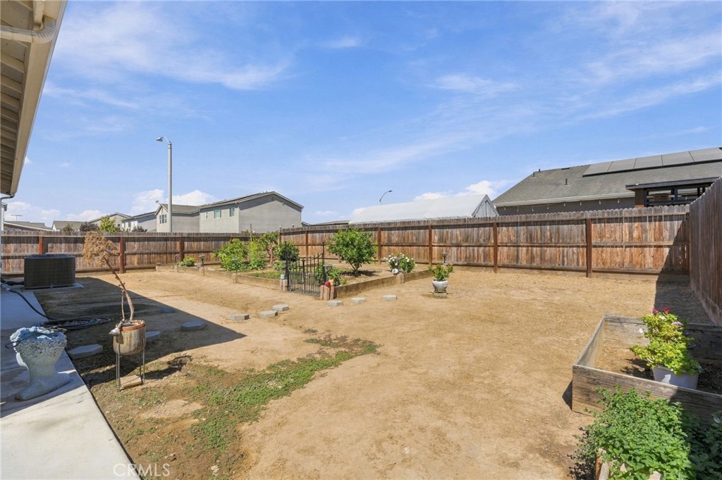 102 E Tyler Avenue Property Photo 37