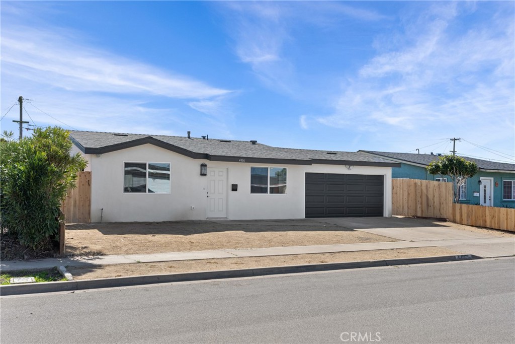 4406 Cedar Property Photo 2