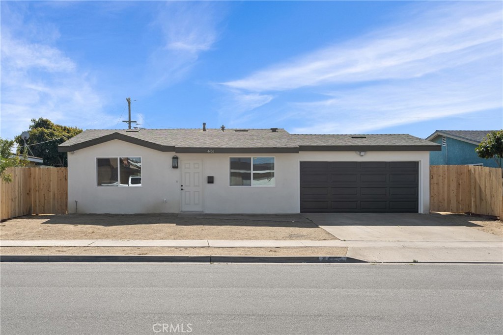 4406 Cedar Property Photo 3