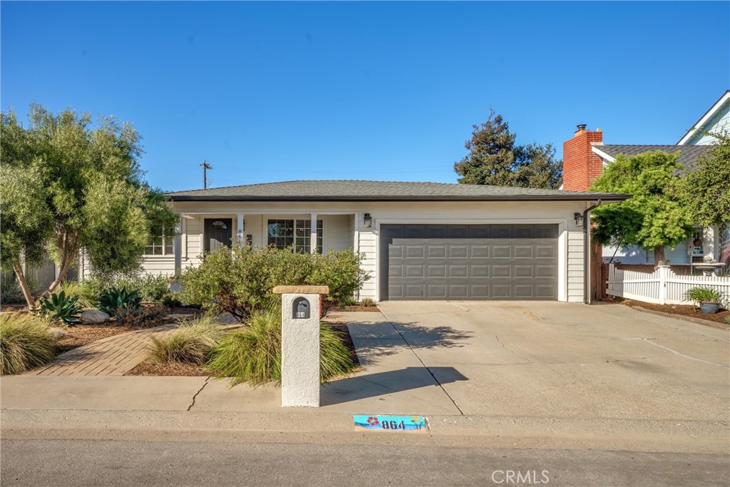 864 Willow Lane Property Photo 1