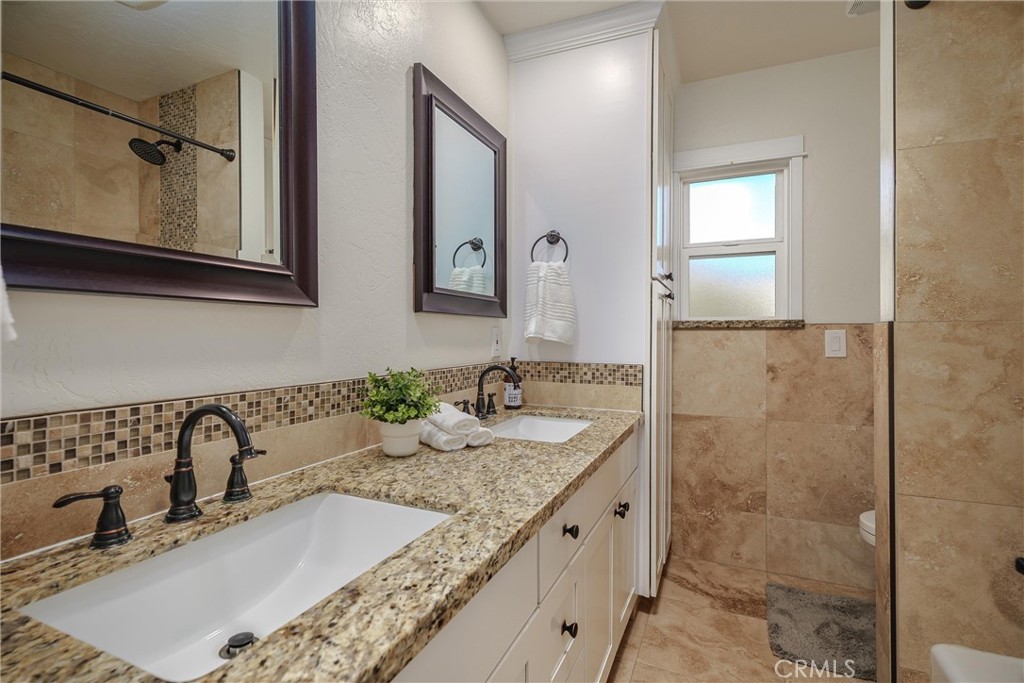 864 Willow Lane Property Photo 17