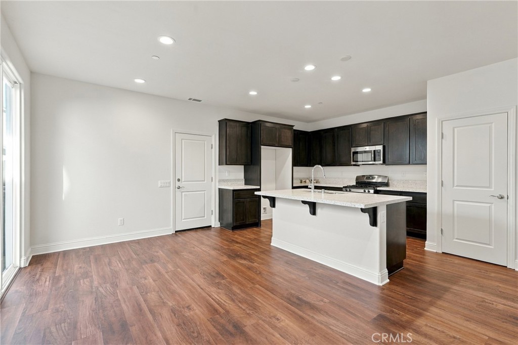 1902 Sterling Place Property Photo 9