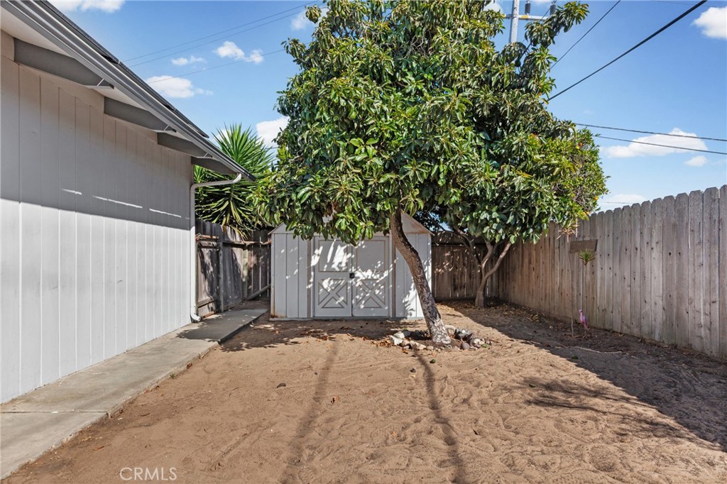 903 Sandalwood Avenue Property Photo 4