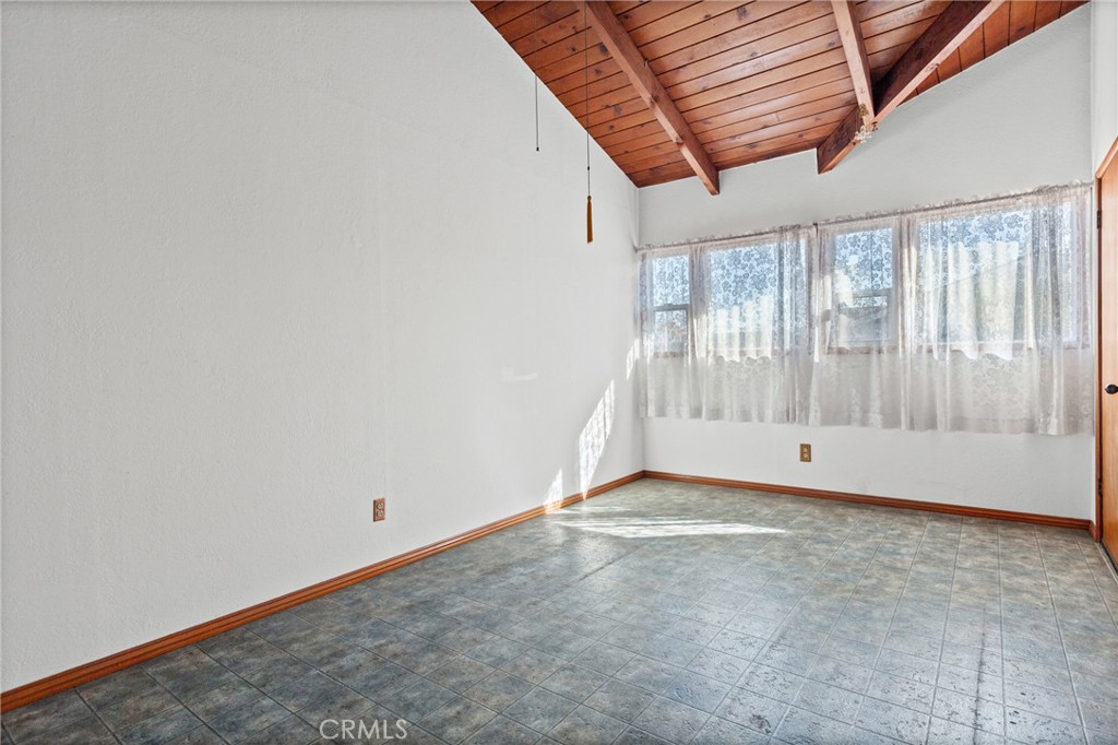 903 Sandalwood Avenue Property Photo 26