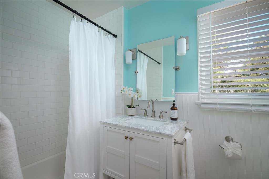 1560 Phillips Lane Property Photo 22