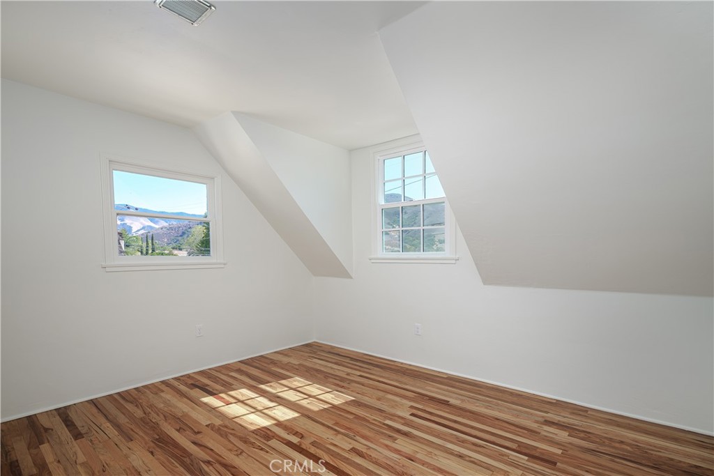 1560 Phillips Lane Property Photo 23