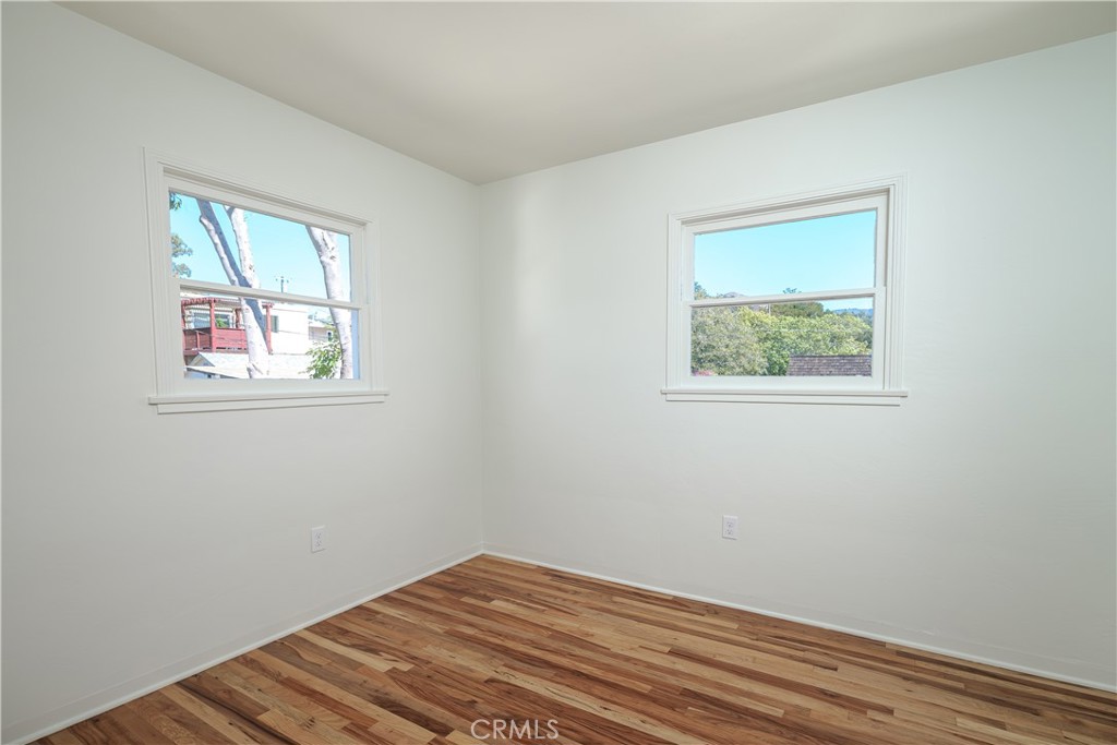 1560 Phillips Lane Property Photo 24