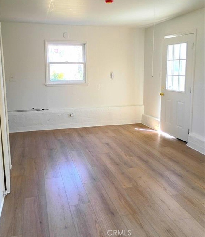1560 Phillips Lane Property Photo 31