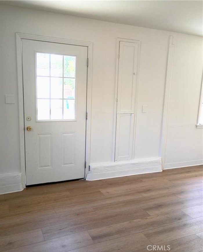 1560 Phillips Lane Property Photo 32