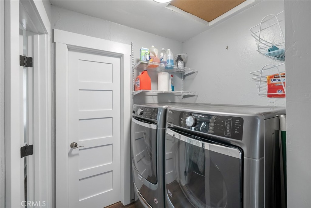 2032 Olive Street Property Photo 29
