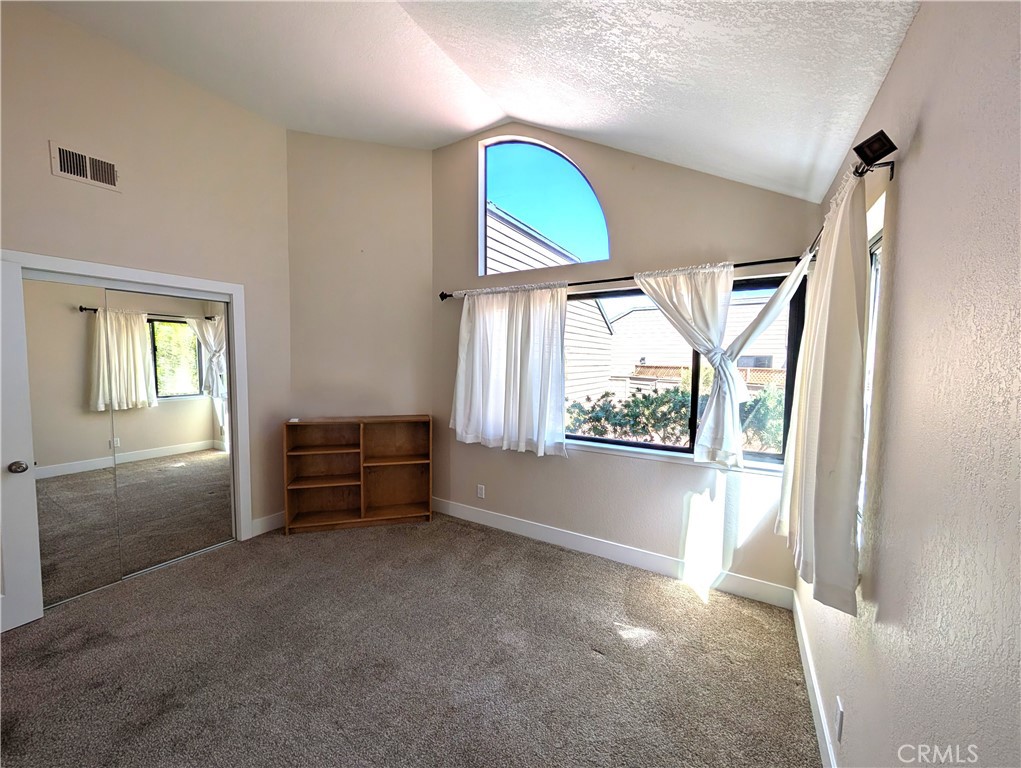 1508 Oakridge Park Property Photo 3