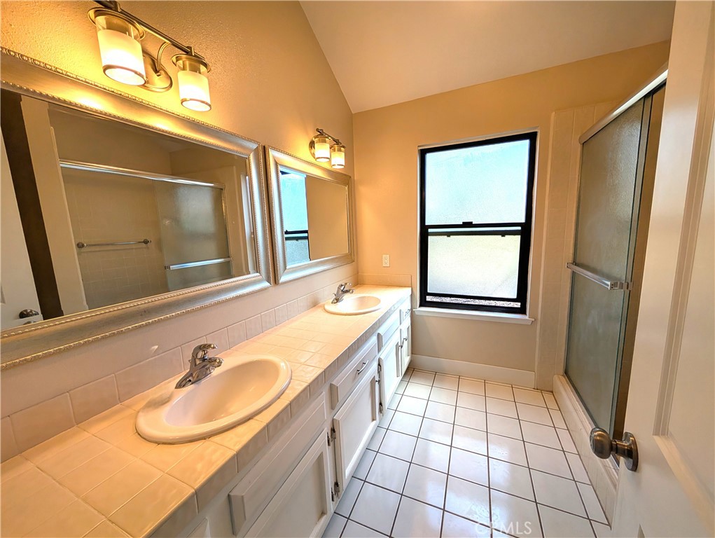 1508 Oakridge Park Property Photo 6