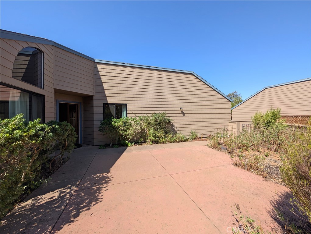 1508 Oakridge Park Property Photo 8