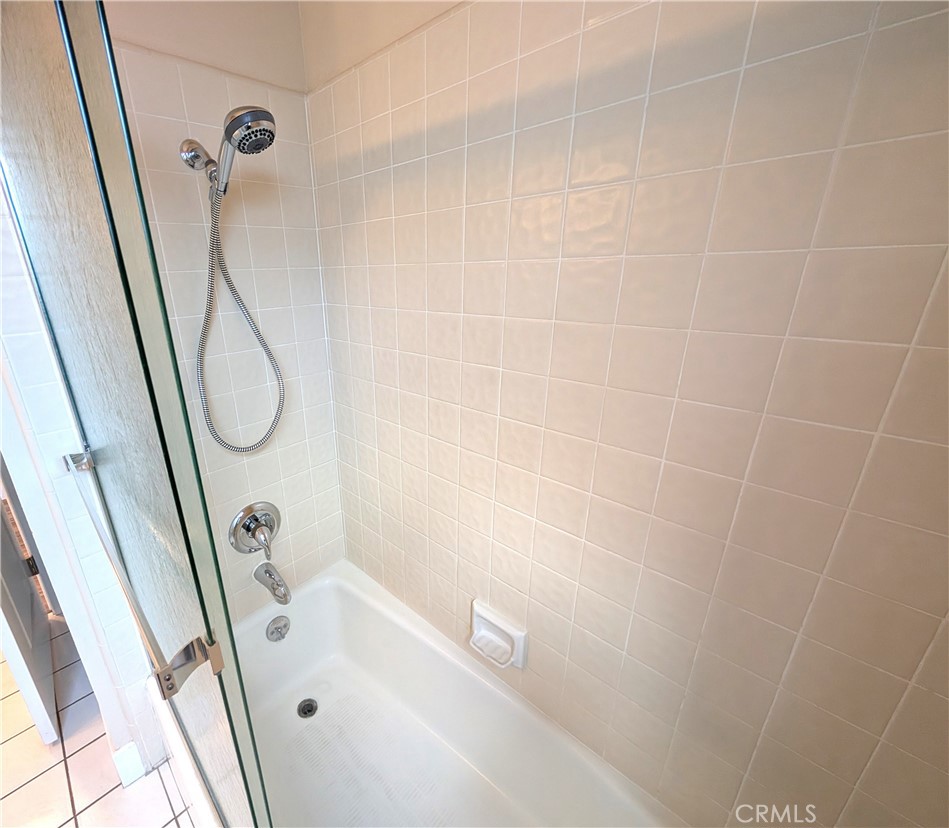 1508 Oakridge Park Property Photo 25