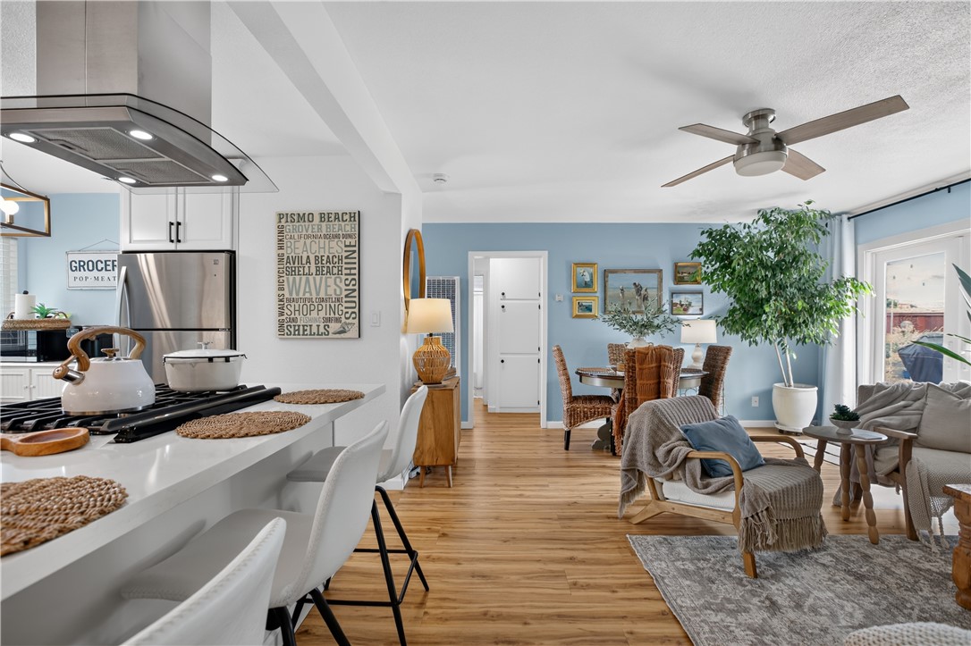 1590 Manhattan Property Photo 8