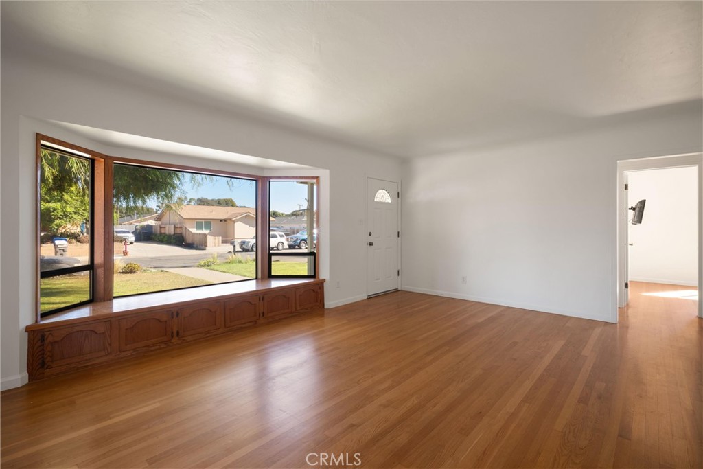 350 Walnut Property Photo 3
