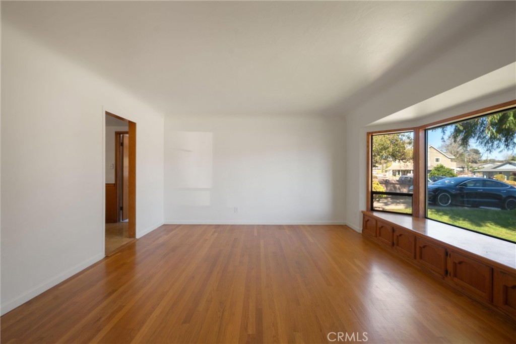 350 Walnut Property Photo 4