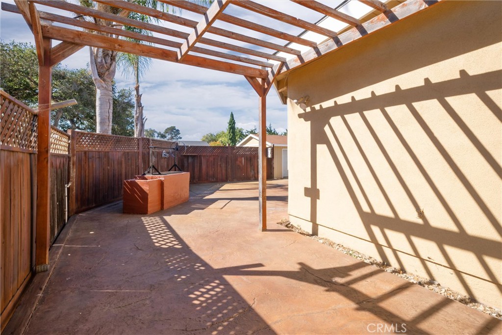 350 Walnut Property Photo 23