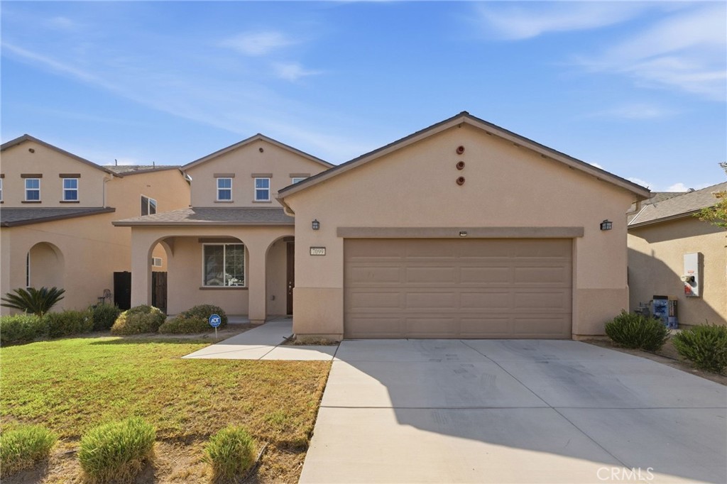 7099 N Shiraz Property Photo 1